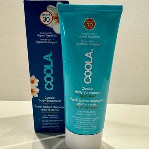 COOLA SPF 30 Classic Body Sunscreen / Tropical Coconut / 70% Organic Ingredients